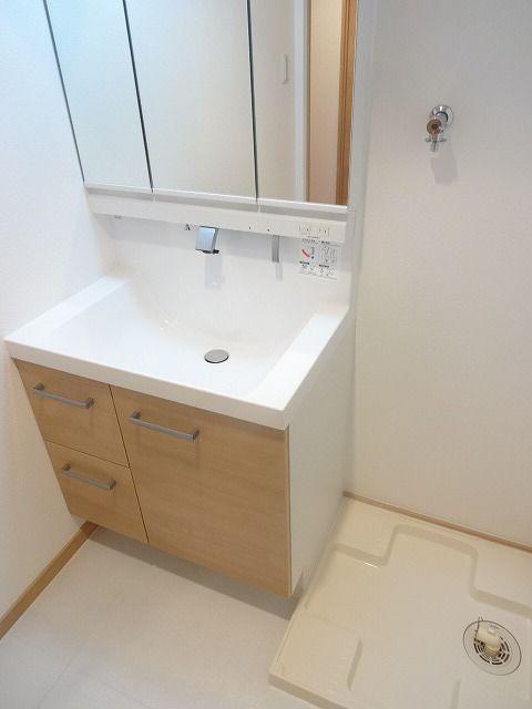 Wash basin, toilet. Bathroom vanity