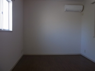 Living and room. Room 5.25 Pledge