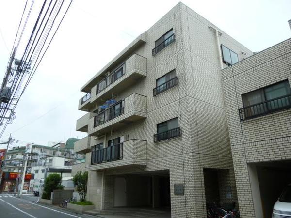 Local appearance photo. New quake-resistance standards