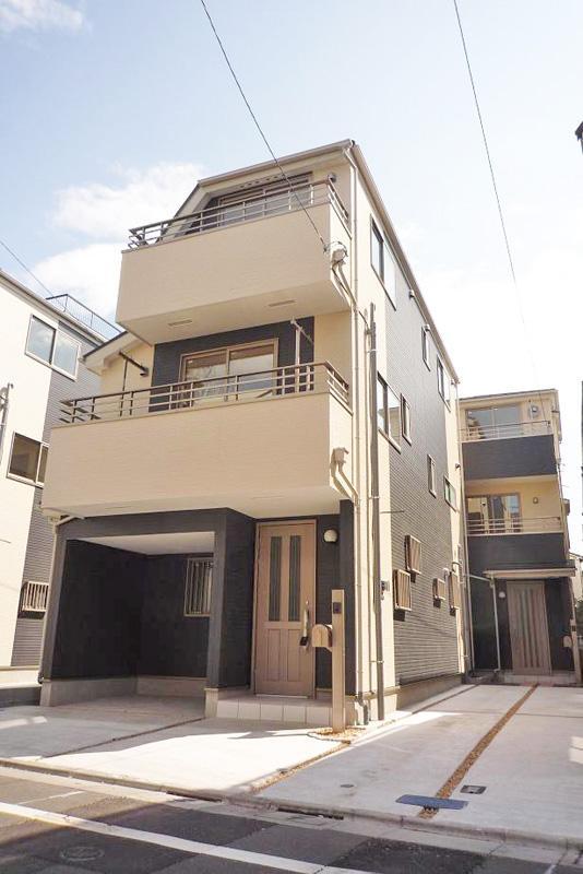 Local appearance photo. Example of construction