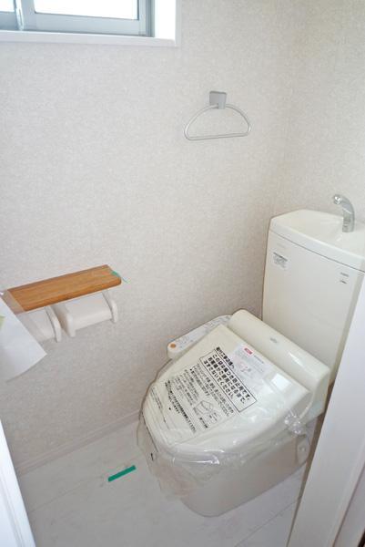 Toilet. Example of construction