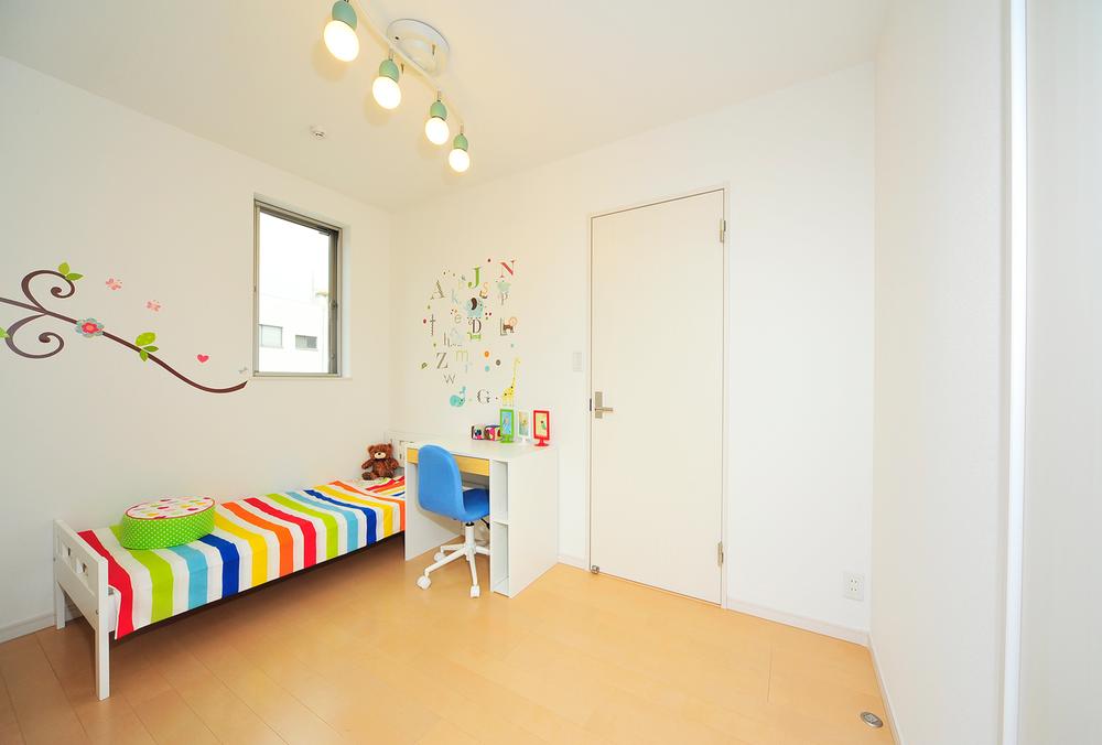 Non-living room. Room (August 2013) Shooting