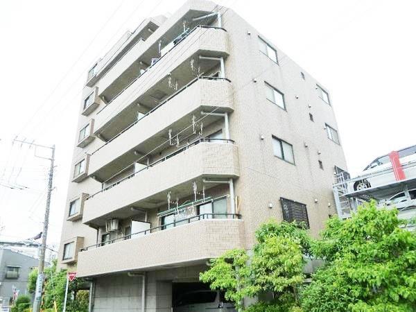 Local appearance photo. South-facing room