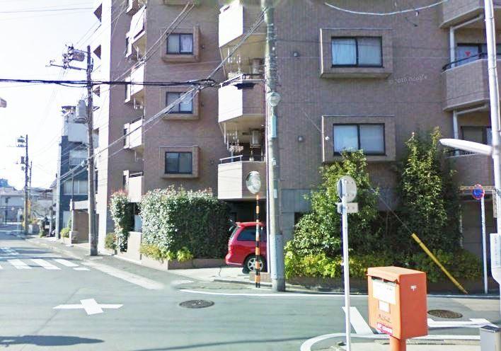 Local appearance photo. Parking one free