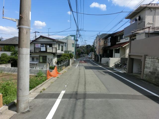 Local photos, including front road. Local (11 May 2013) Shooting