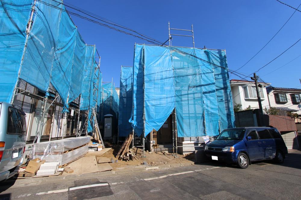 Local appearance photo. West public roads, Fewer also traffic of vehicle