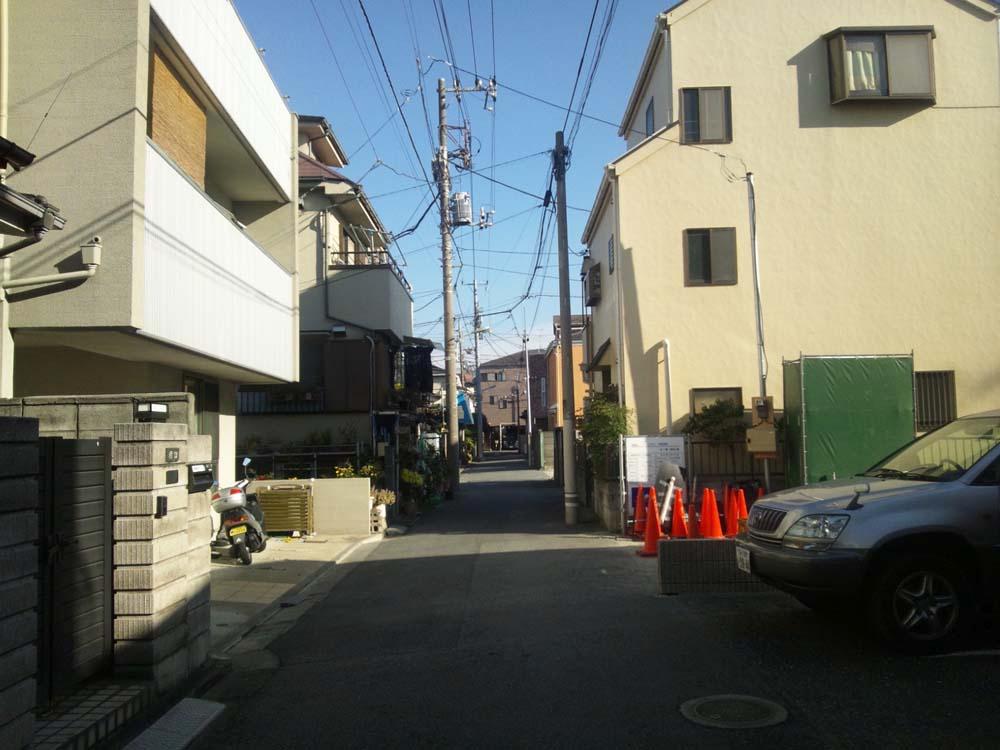 Local photos, including front road. Local (12 May 2013) Shooting