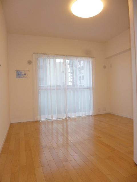 Non-living room. Western-style about 5.3 Pledge. With closet.