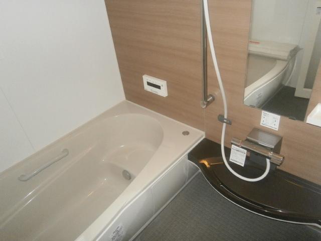 Bathroom. H25.07.05 local