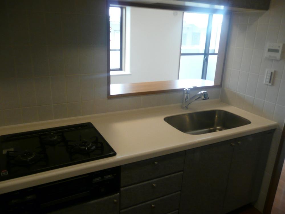 Kitchen. It is a popular counter kitchen.