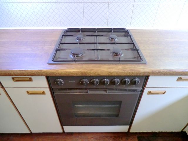 Bath. 4-neck system kitchen with grill