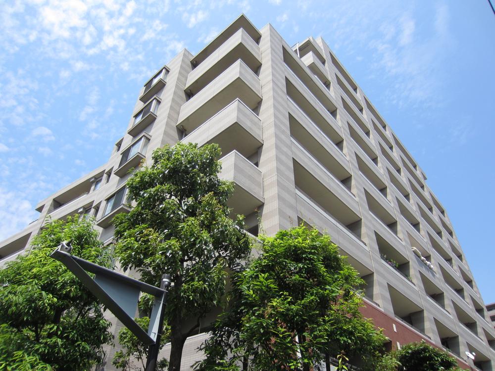 Local appearance photo. Site around, Also it has become disposed sidewalk planting. 2013 October shooting