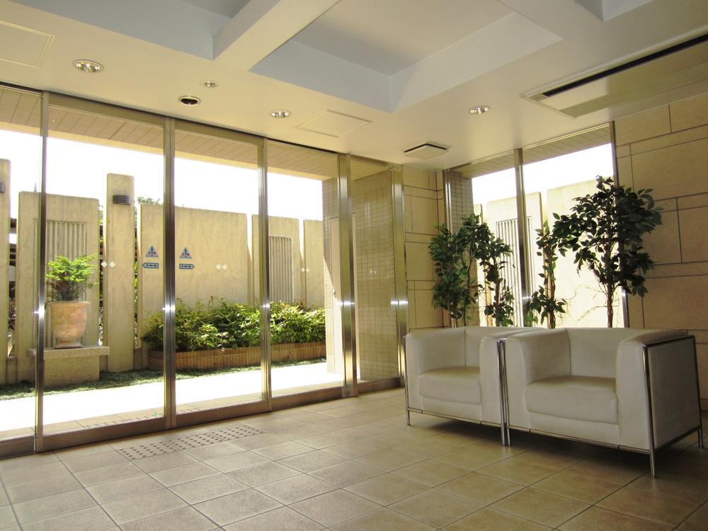 lobby. Lobby with an atmosphere in which to place the sofa 2013 October shooting