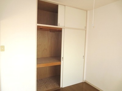 Receipt. Certain-to-ceiling storage