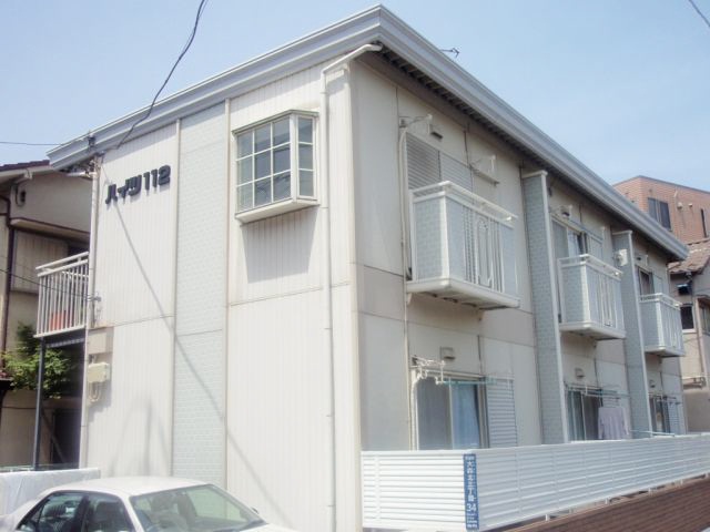 Living and room. appearance