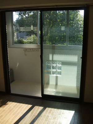 Living and room. Yang per good