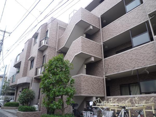 Local appearance photo. 2000 Built!