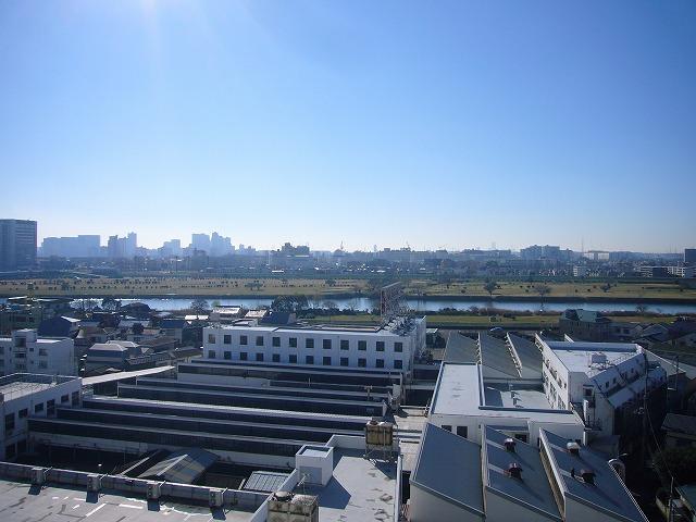 View photos from the dwelling unit. South-facing sun per good