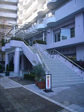 Other common areas. Control room. Reception available Yes