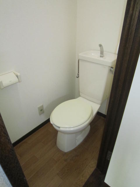 Toilet