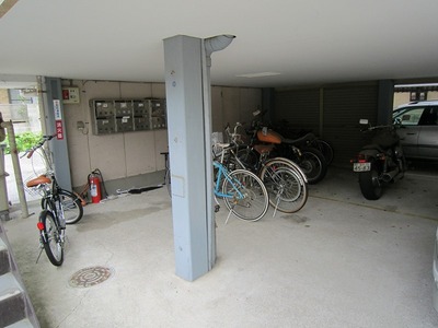 Other common areas. Place for storing bicycles