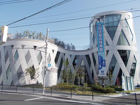 Residents can enjoy the feel free to sport Ota Ward Gymnasium (about 450m)