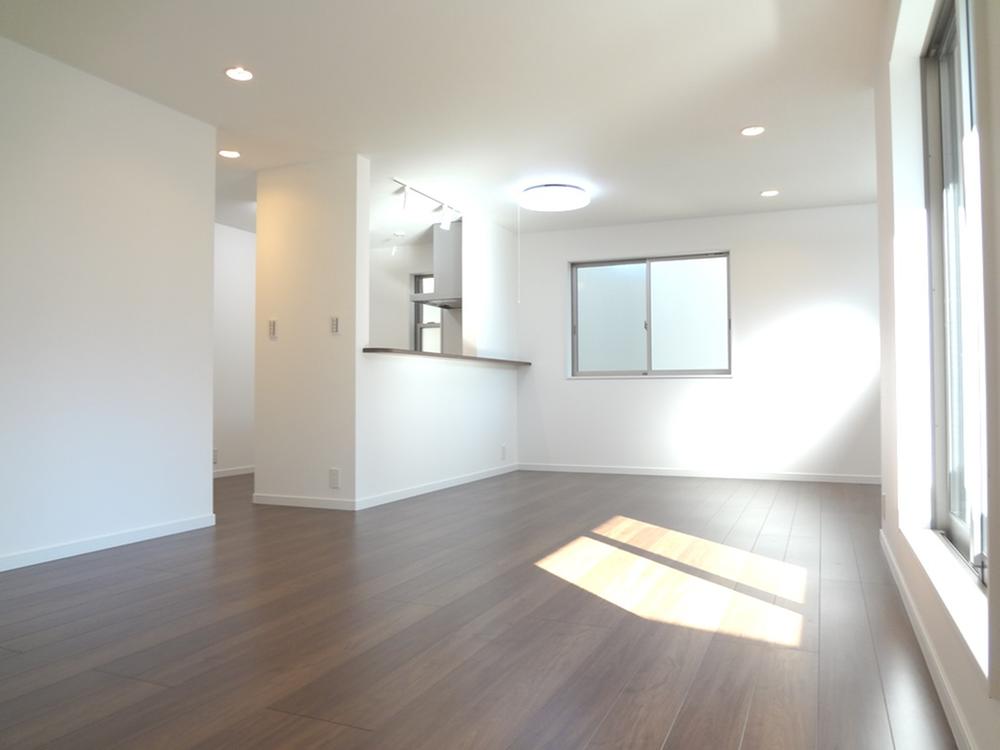 Living. Local (December 2013) captured the second floor, "a living-dining kitchen" 22.0 Pledge [And Paris wide] It is good I wide. 