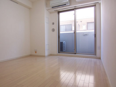 Living and room. Brightly decorated white keynote