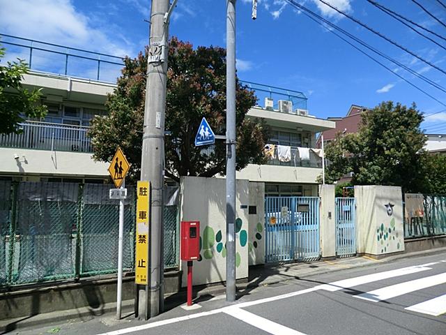 kindergarten ・ Nursery. 270m to Takahata nursery