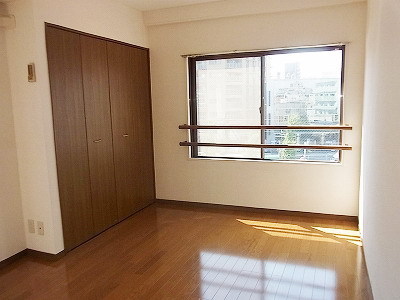 Living and room. Western-style 7 Pledge