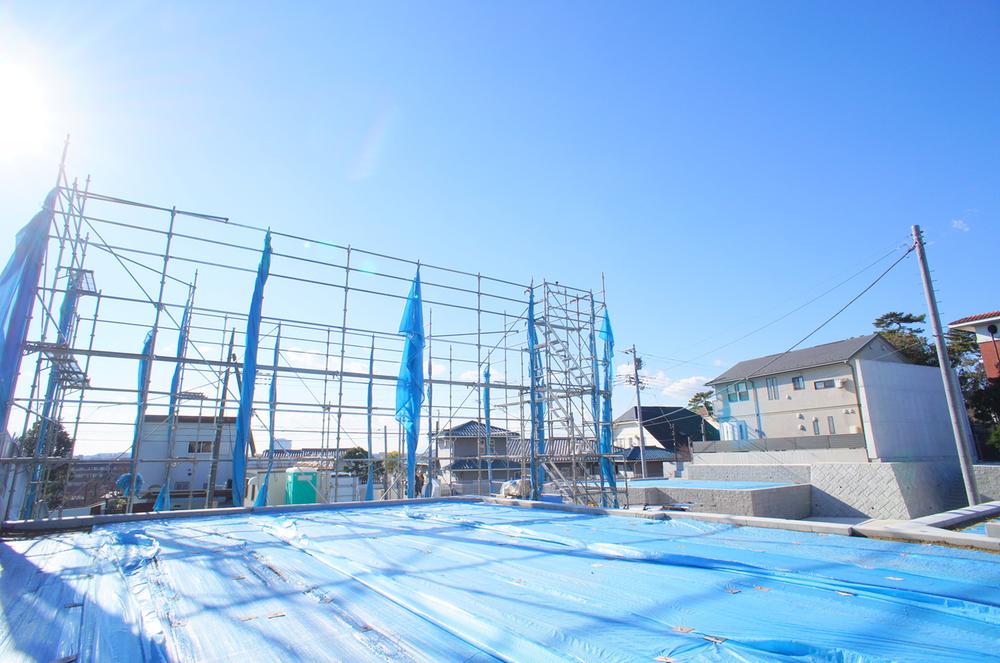 Local appearance photo. Local (12 May 2013) Shooting