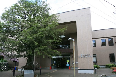 library. 880m to Ota Ward Senzokuike Library (Library)