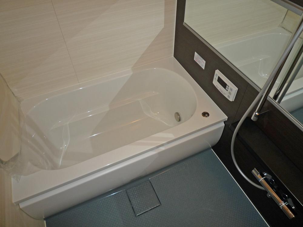 Same specifications photo (bathroom). Example of construction