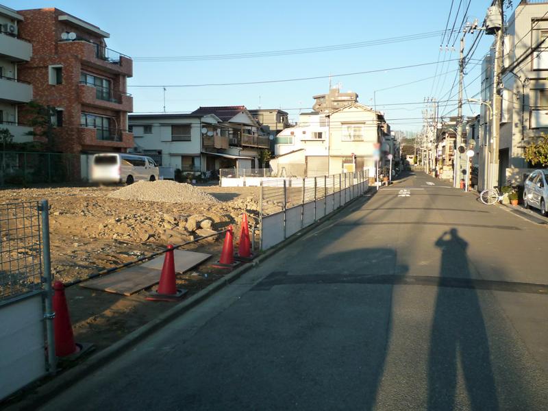 Local photos, including front road. Local (12 May 2013) Shooting