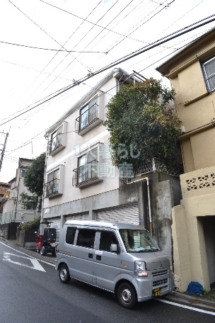 Supermarket. Until the (super) 211m