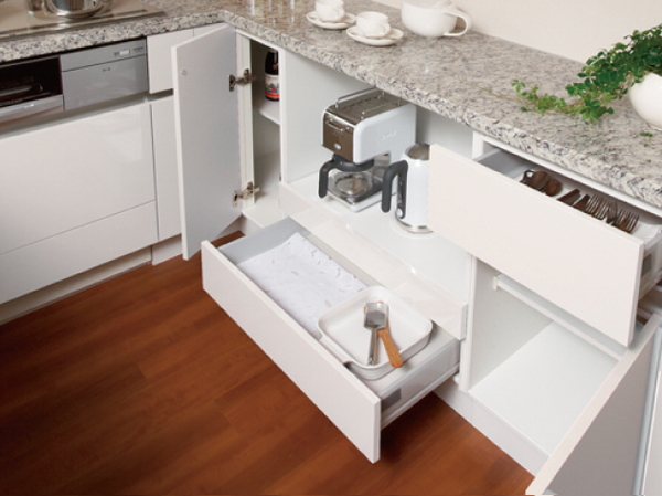 Receipt.  [Convenient storage] The surface material of the housing is, And urethane mirror paint finish. The storage door, Soft-close to soften the impact. Also in the drawer, Adopt a bull motion close to the smooth. Other, It started a spiral rack, Such as under the floor housed on the first floor dwelling unit, Convenient storage has been enhanced easy-to-use.