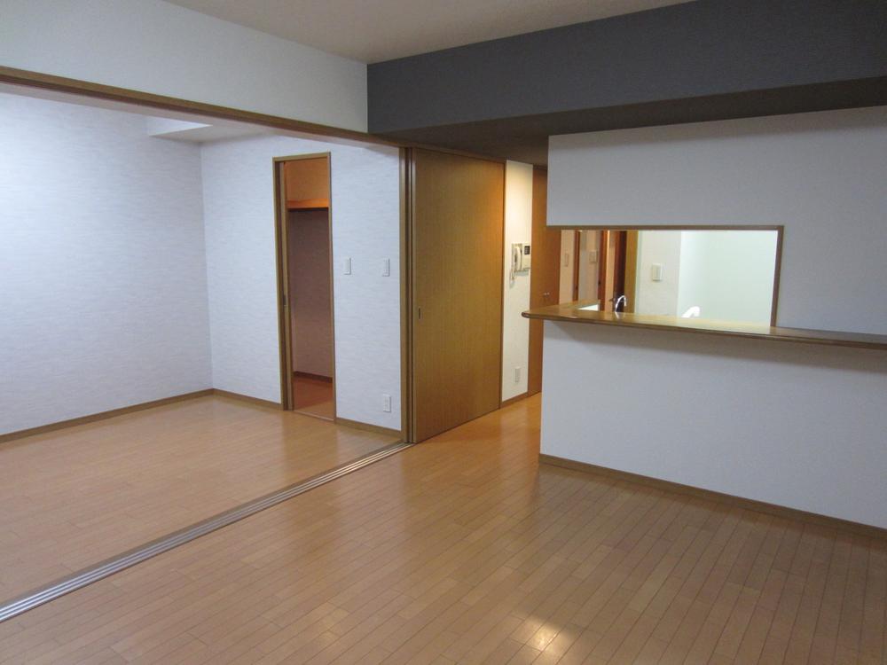 Living. Living-dining