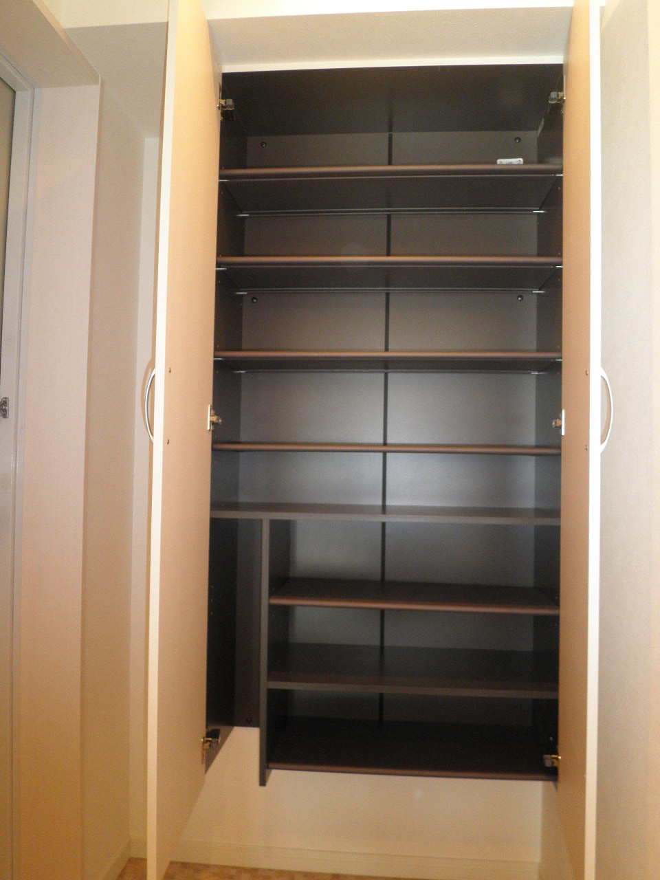 Other Equipment. Shoes BOX