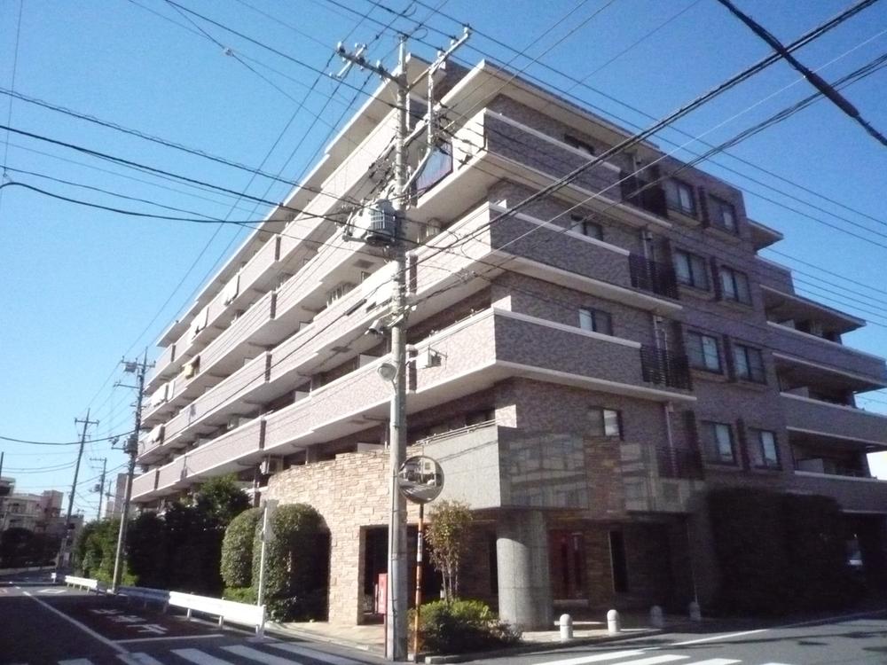 Local appearance photo. Local (11 May 2013) Shooting