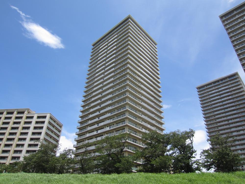 Local appearance photo. Appearance (The ・ Whole Riverplace, Center: West Tower) / 2013 December shooting