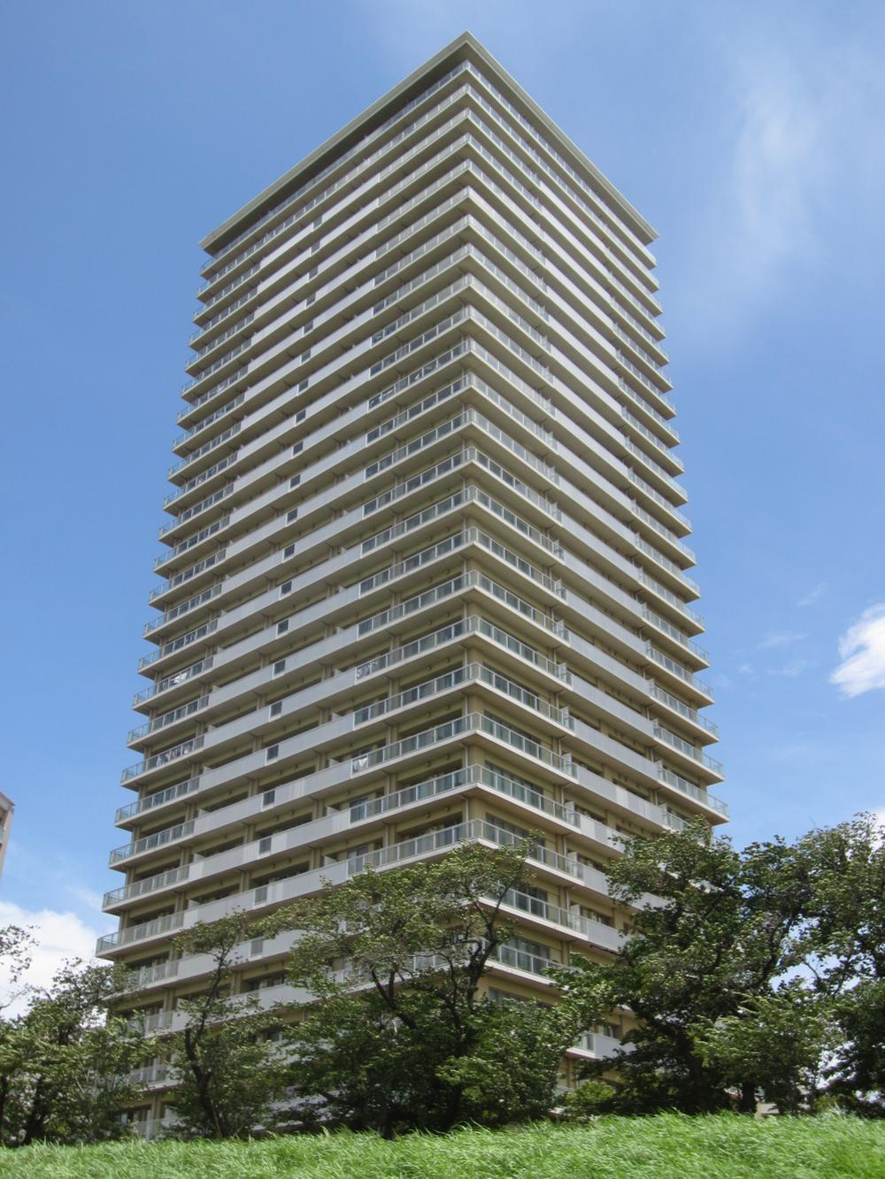 Local appearance photo. Appearance (West Tower) / 2013 December shooting