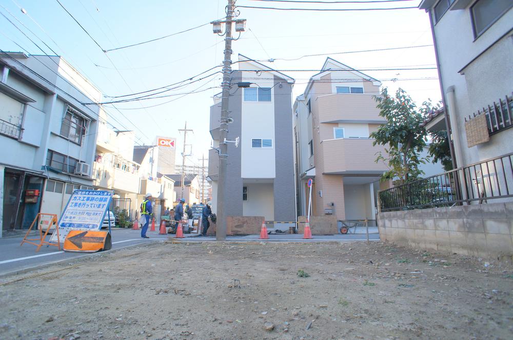 Local appearance photo. Local (11 May 2013) Shooting