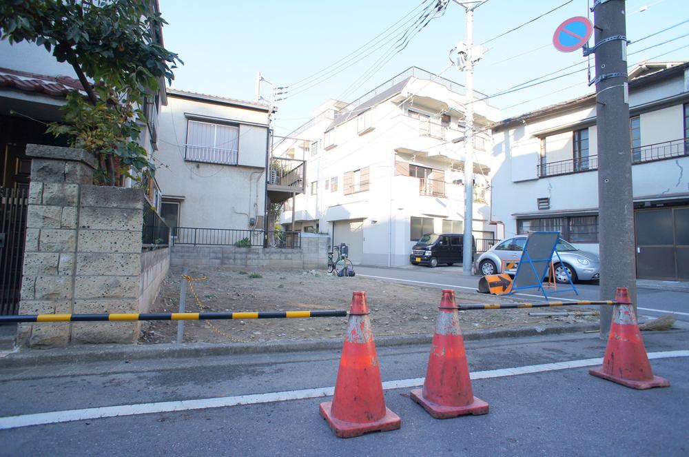 Local appearance photo. Local (11 May 2013) Shooting