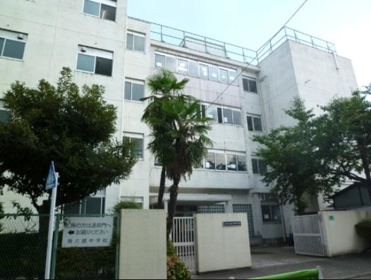 Junior high school. 716m to Ota Ward Minamirokugo Junior High School