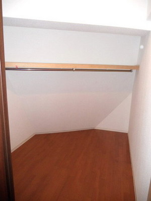 Receipt. 4 Pledge in storage, of course, It can also be used as a room