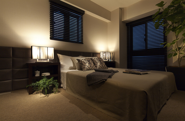 Living.  [A variety of plans that come true feelings draw lifestyle] As loose and relaxing place to return to their own, Private space with the aim of a comfortable space with a calm. Such as the door of the Western-style closet and sliding door, We care so more space can be effectively utilized. (Western-style)