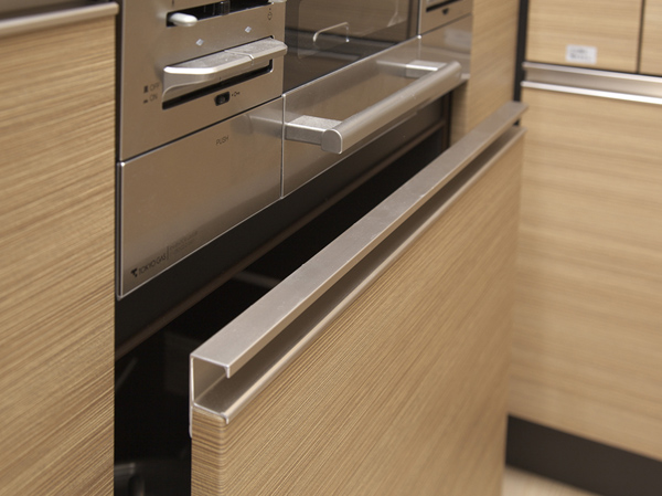 Kitchen.  [Soft-close mechanism with kitchen storage] Sliding can also easily out which was housed in the back. It is a storage space with a soft-close mechanism that slowly closes.  ※ F type addition