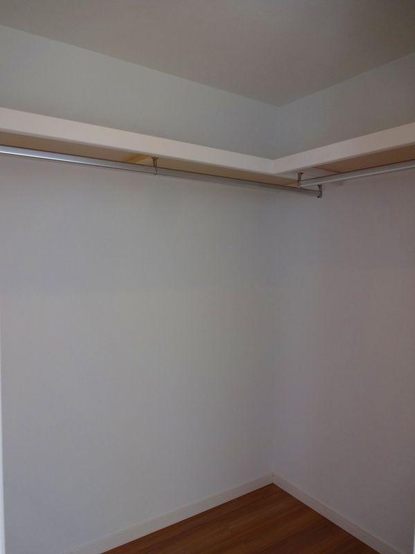 Receipt. Walk-in storage