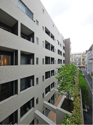 Local appearance photo