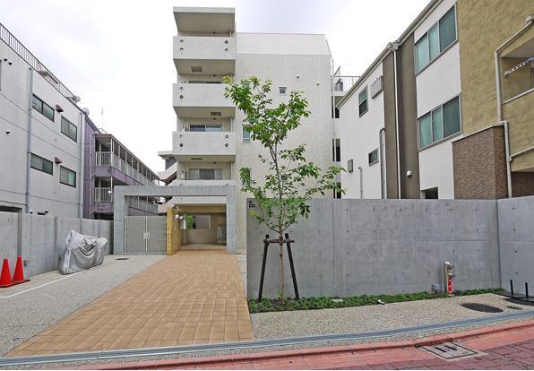 Local appearance photo